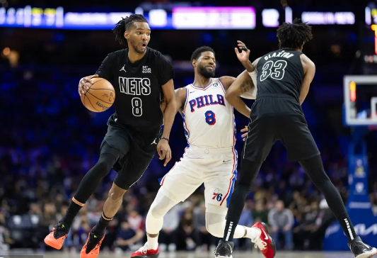 克拉克斯顿补篮绝杀 老黄忠23分 马克西31+5 篮网送76人7连败 克拉克斯顿补篮绝杀 老黄忠23分 马克西31+5 篮网送76人7连败