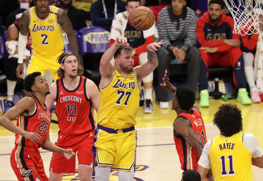 詹姆斯34+8+6 东契奇30+8+15 锡安37+6 湖人击退鹈鹕取7连胜 詹姆斯34+8+6 东契奇30+8+15 锡安37+6 湖人击退鹈鹕取7连胜