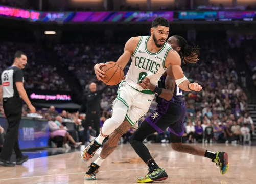 普理查德22+5 塔图姆伤退 德罗赞20+10 绿军轻取国王迎5连胜 普理查德22+5 塔图姆伤退 德罗赞20+10 绿军轻取国王迎5连胜